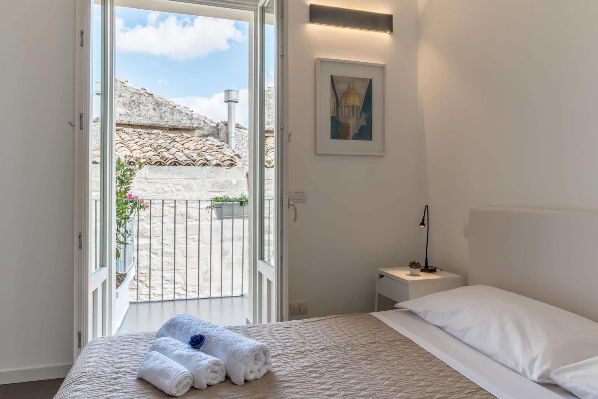 Terrazza Dei Sogni Bed and Breakfast Ragusa Exteriör bild